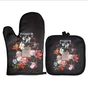 Designer Perfume Bottle Design Oven Mitt and Pot Holder Set